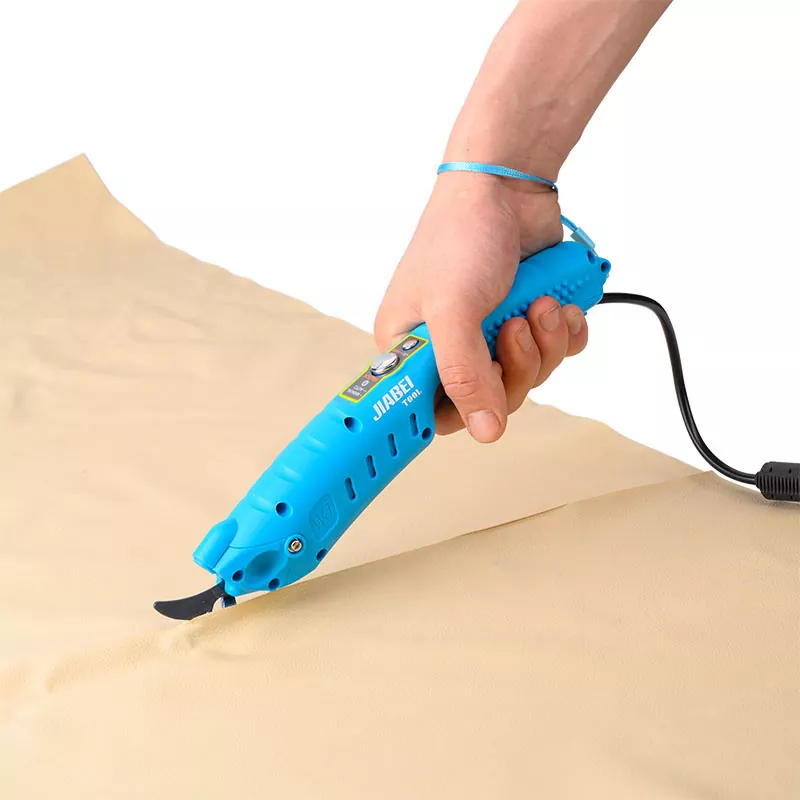 Kéo điện gia đình: Tương lai của việc cắt chính xác trong nhà và văn phòng